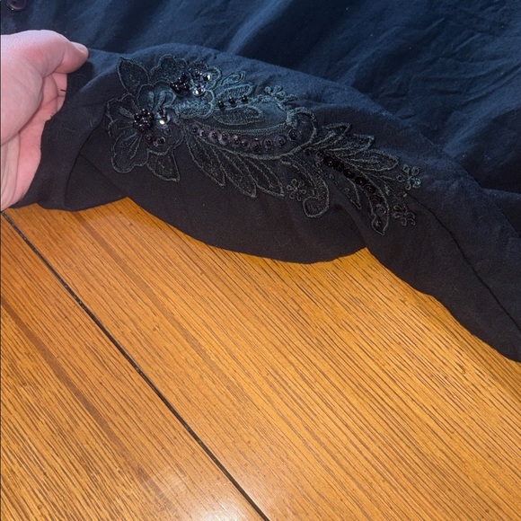 90’s Mariposa Black Short-Sleeve Blouse with Shoulder Pads - Picture 4 of 10